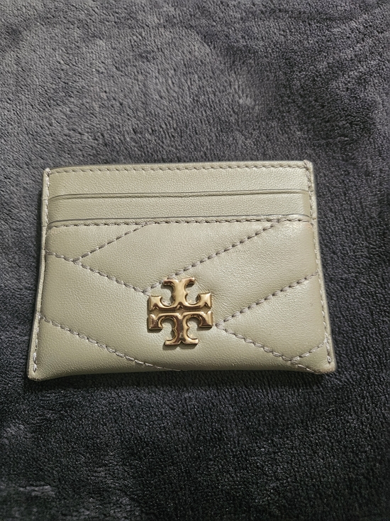 Tory Burch Accessories - Tory Burch Quilted Leather Card Case in Grey with Gold Logo